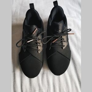 PUMA Women's Black and Pink Muse Metal Shoes